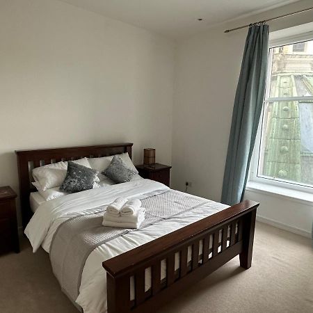 Comfy Two Bedroom Apartment Right In The City Centre Glasgow Exterior photo