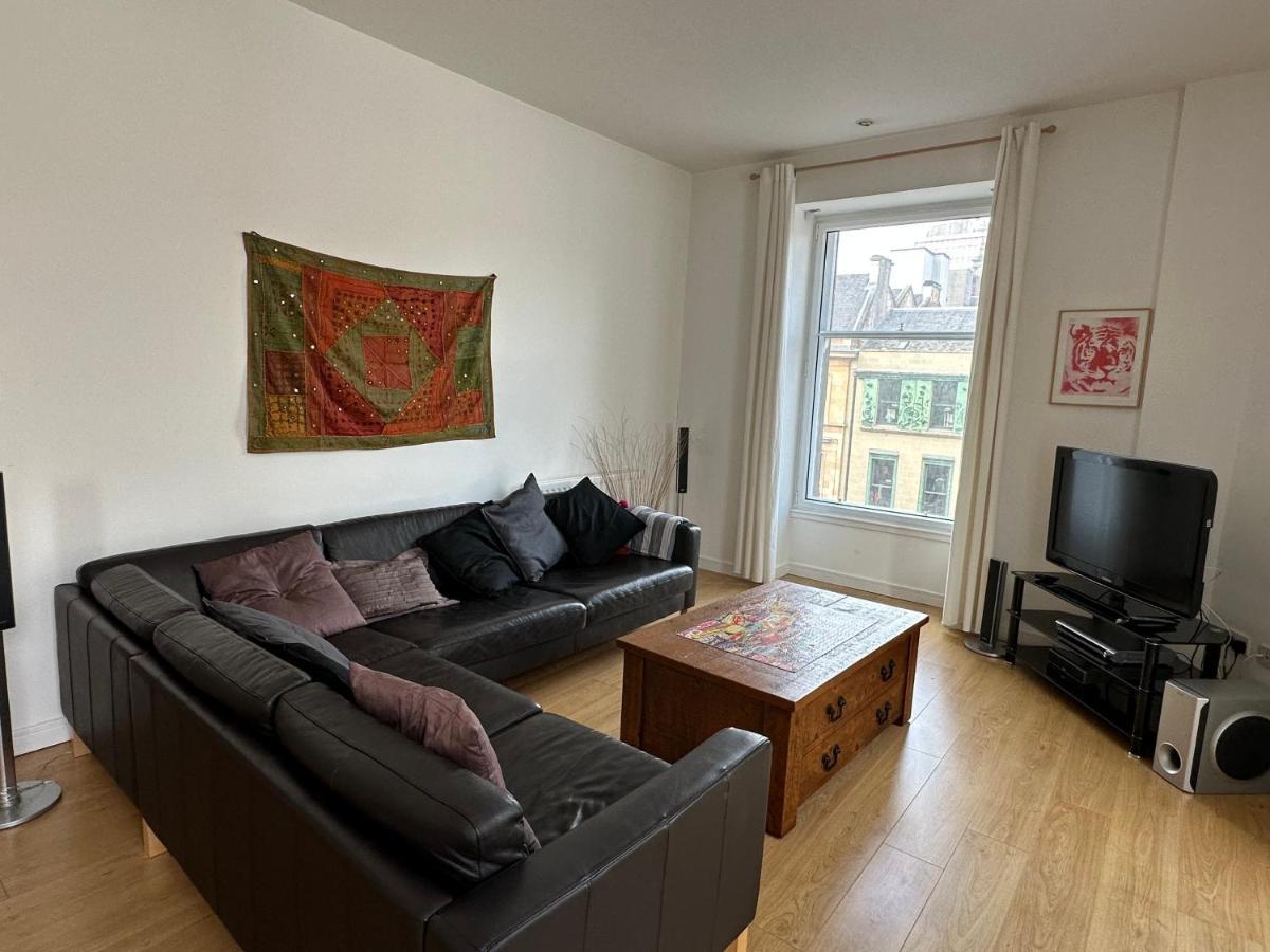 Comfy Two Bedroom Apartment Right In The City Centre Glasgow Exterior photo